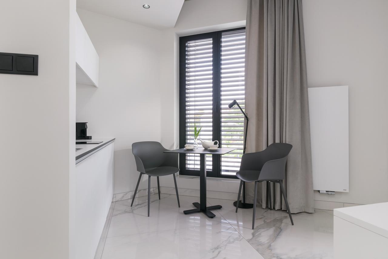 Centro Design Apartments - Polwiejska ポズナン エクステリア 写真
