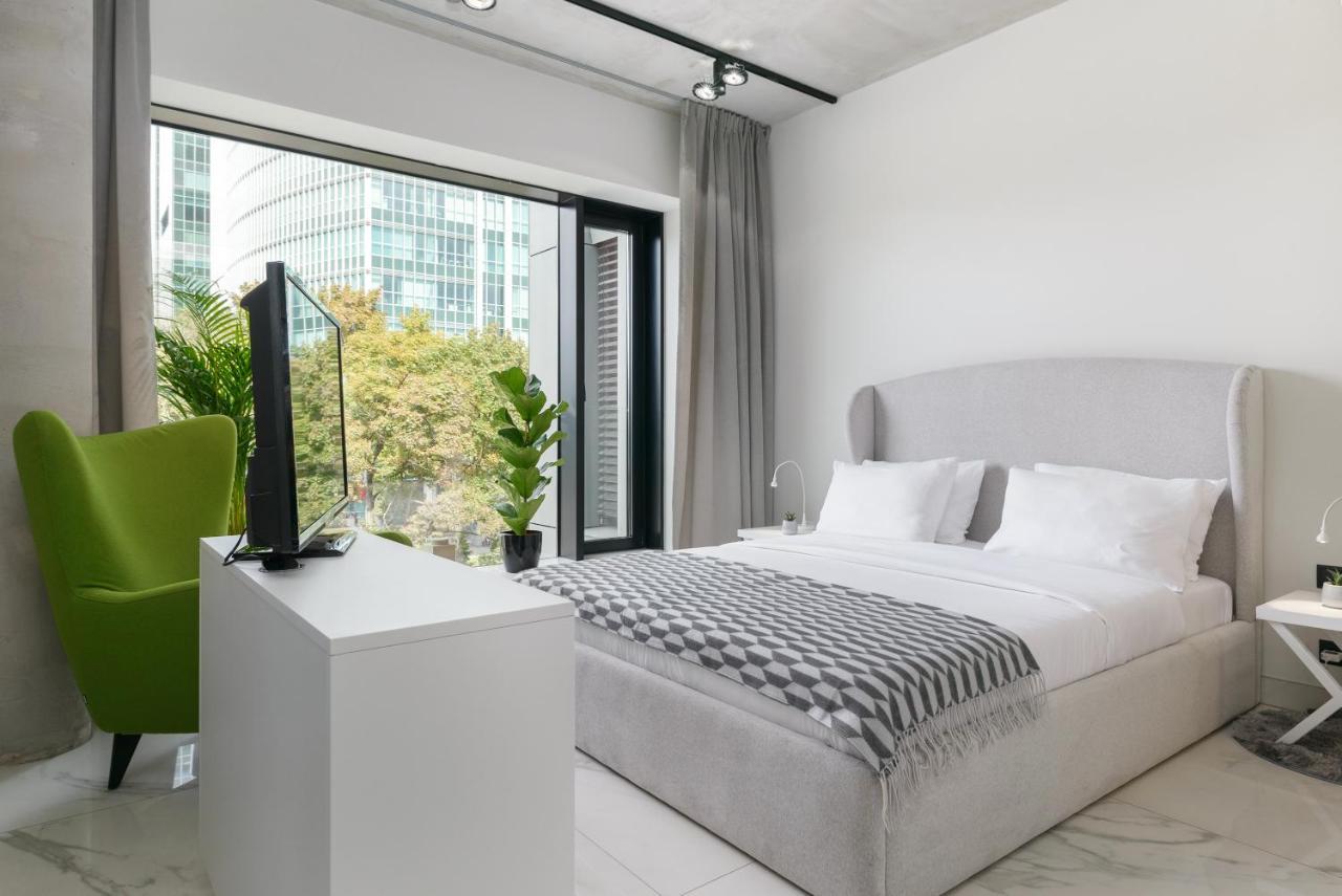 Centro Design Apartments - Polwiejska ポズナン エクステリア 写真
