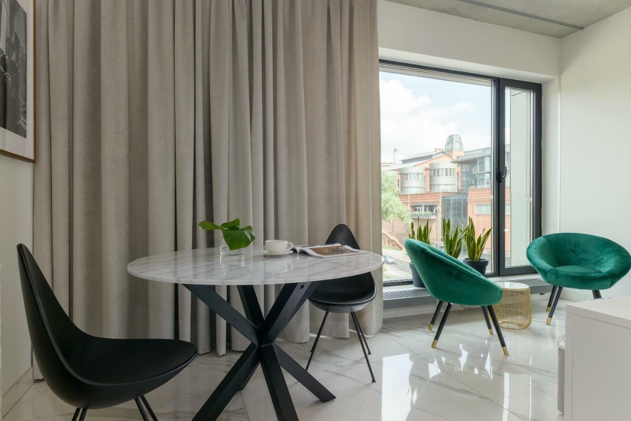 Centro Design Apartments - Polwiejska ポズナン エクステリア 写真