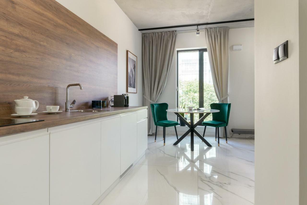 Centro Design Apartments - Polwiejska ポズナン エクステリア 写真