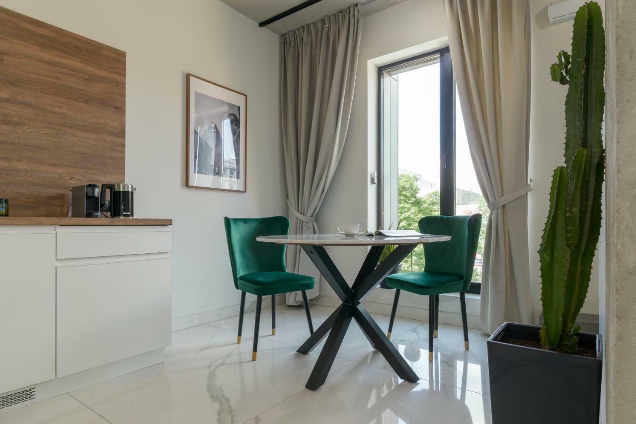 Centro Design Apartments - Polwiejska ポズナン エクステリア 写真